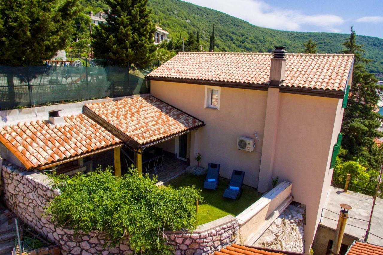 באקר Villa Volcera מראה חיצוני תמונה