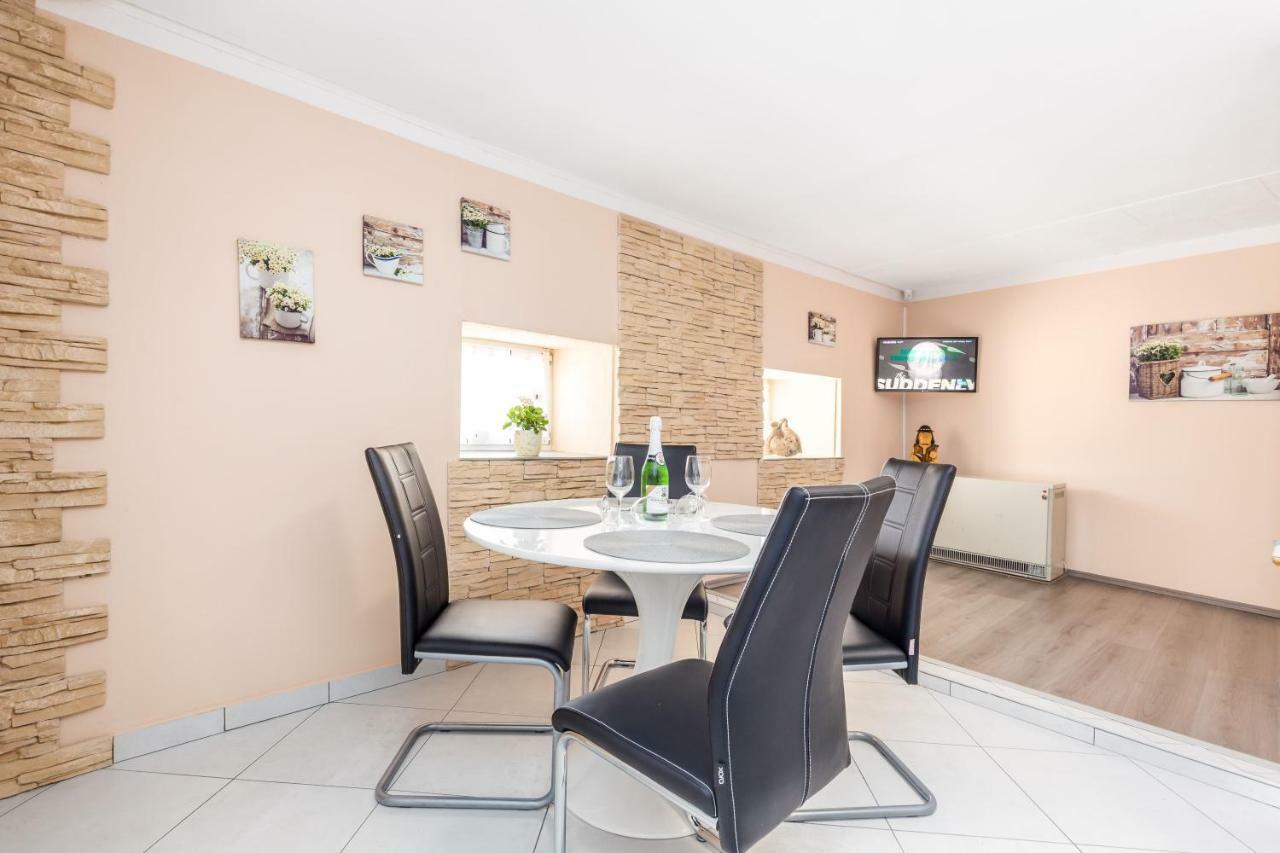 באקר Villa Volcera מראה חיצוני תמונה